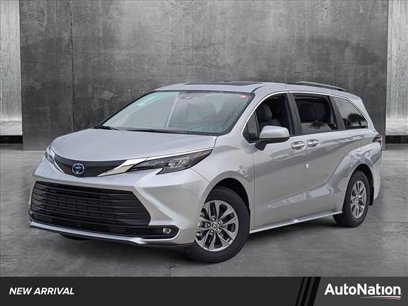 New 2025 Toyota Sienna XLE