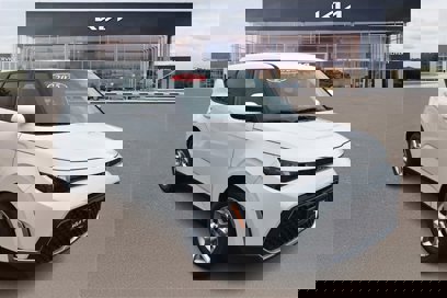 New 2025 Kia Soul LX