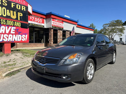Used 2009 Nissan Altima 2.5 S w/ Emergency Aid Pkg
