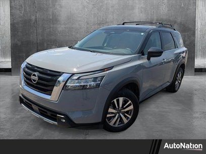 Used 2023 Nissan Pathfinder SL