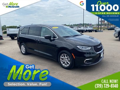 Used 2023 Chrysler Pacifica Touring-L