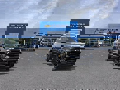 New 2025 Chevrolet Traverse LT w/ Midnight/Sport Edition