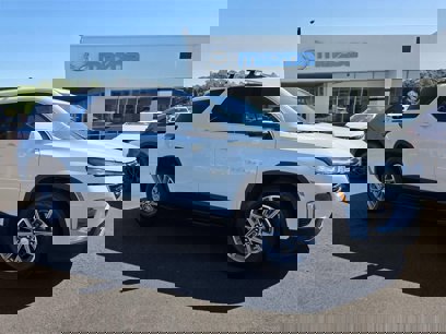 Used 2022 Chevrolet Traverse LT w/ LPO, 'HIT The Road' Package