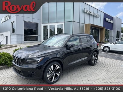 New 2025 Volvo XC40 B5 Ultra w/ Climate Package