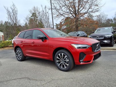 New 2025 Volvo XC60 B5 Core w/ Climate Package