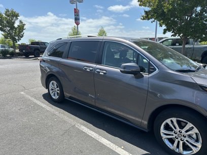 Used 2022 Toyota Sienna Platinum