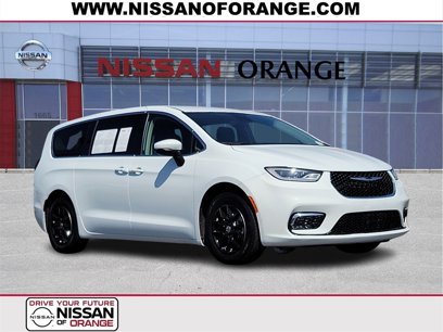 Used 2023 Chrysler Pacifica Touring-L