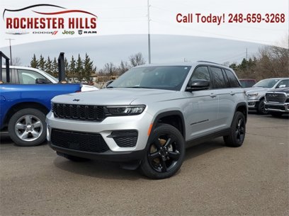 Used 2023 Jeep Grand Cherokee Altitude