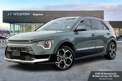 Used 2023 Kia Niro EX Touring