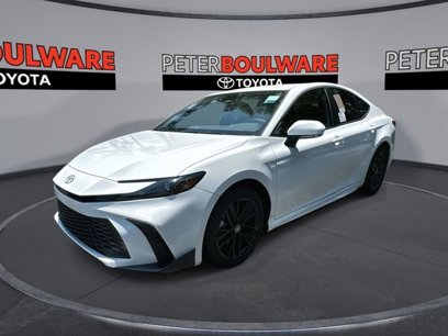 Used 2025 Toyota Camry SE