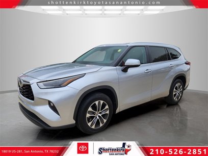Used 2024 Toyota Highlander LE