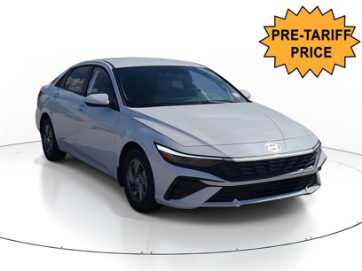 New 2025 Hyundai Elantra SE