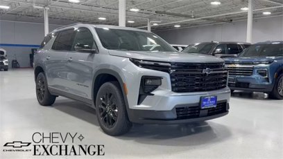 New 2025 Chevrolet Traverse LT w/ Midnight/Sport Edition
