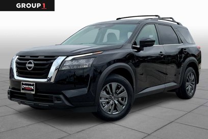 New 2025 Nissan Pathfinder SV w/ SV Premium Package