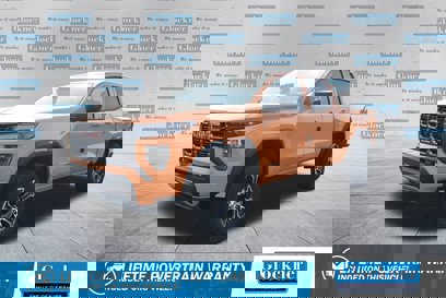 New 2025 GMC Canyon AT4 w/ Technology Plus Package