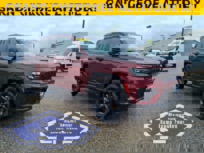 New 2025 Jeep Grand Cherokee Altitude