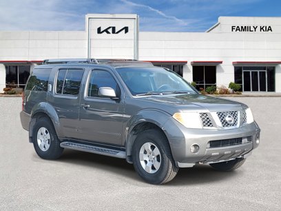 Used 2005 Nissan Pathfinder SE w/ (P01) Se Premium Pkg