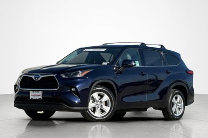 Certified 2022 Toyota Highlander LE