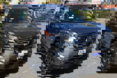 New 2025 Nissan Rogue SV w/ SV Premium Package