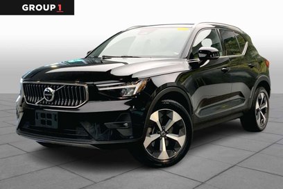 Used 2024 Volvo XC40 B5 Plus w/ Climate Package