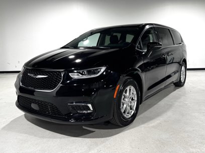Used 2024 Chrysler Pacifica Touring-L