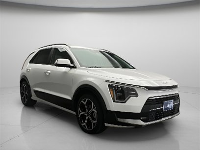 Used 2024 Kia Niro SX Touring