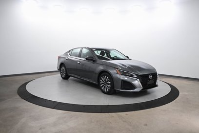 Used 2024 Nissan Altima 2.5 SV