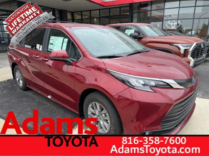 New 2025 Toyota Sienna XLE