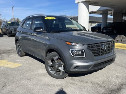 New 2025 Hyundai Venue Limited