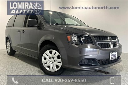 Used 2018 Dodge Grand Caravan SE w/ UConnect Hands-Free Group
