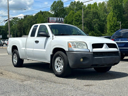 Used 2006 Mitsubishi Raider LS