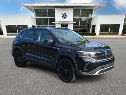 Certified 2024 Volkswagen Taos SE w/ Panoramic Sunroof Package
