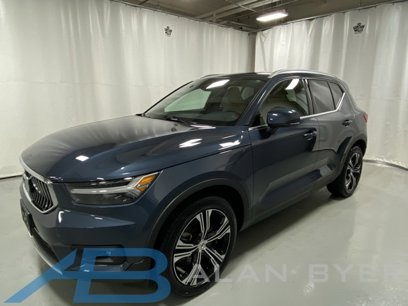 Used 2022 Volvo XC40 T5 Inscription w/ Climate Package
