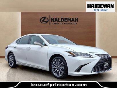 Used 2021 Lexus ES 300h w/ Premium Package
