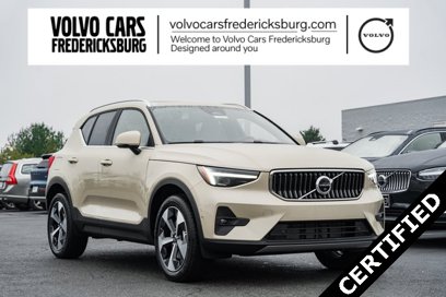 Certified 2025 Volvo XC40 B5 Plus w/ Climate Package