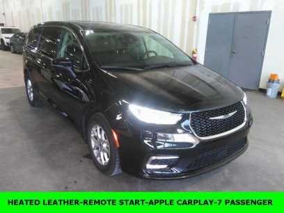 Used 2023 Chrysler Pacifica Touring-L