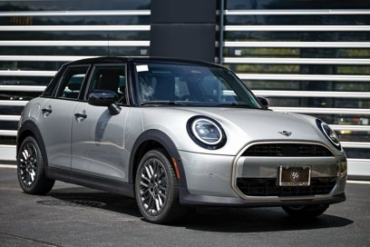New 2025 MINI Cooper 4-Door Hardtop
