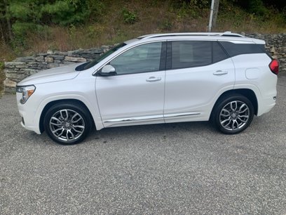 Used 2022 GMC Terrain Denali w/ Denali Premium Package