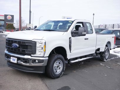 New 2025 Ford F250 XL w/ XL Chrome Package