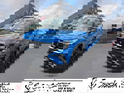 Used 2023 Volkswagen Taos SE w/ Panoramic Sunroof Package