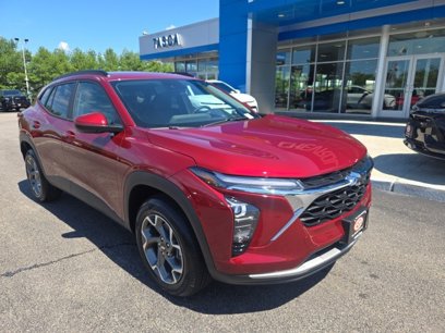 New 2025 Chevrolet Trax LT w/ Driver Confidence Package