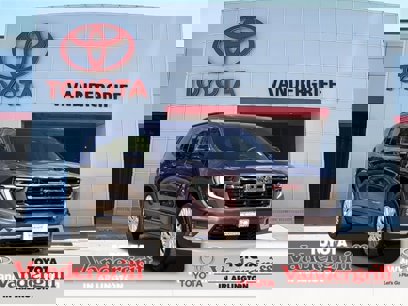 Used 2024 GMC Acadia Elevation w/ Luxury Package
