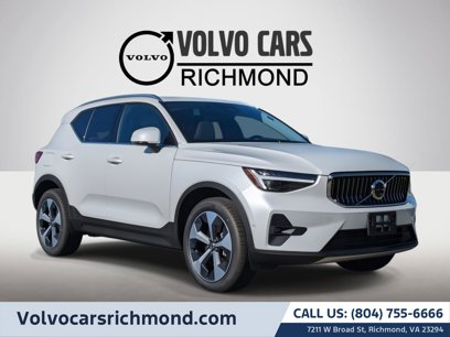 New 2025 Volvo XC40 B5 Plus w/ Climate Package