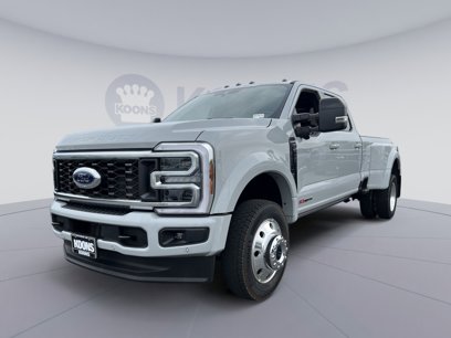 New 2025 Ford F450 Platinum w/ FX4 Off-Road Package