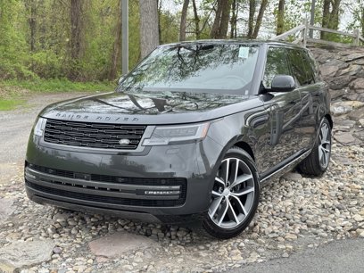 New 2025 Land Rover Range Rover SE