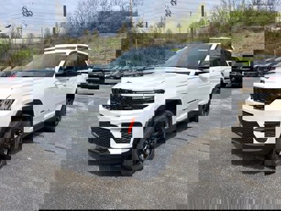 New 2025 Jeep Grand Cherokee Altitude