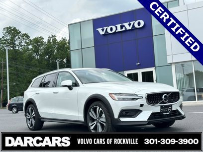 Certified 2024 Volvo V60 B5 Cross Country Plus w/ Protection Package Premier