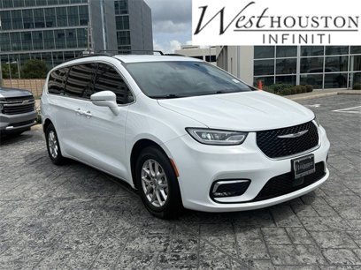 Used 2022 Chrysler Pacifica Touring-L