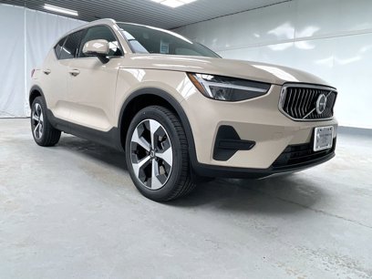 New 2025 Volvo XC40 B5 Core w/ Protection Package Premier