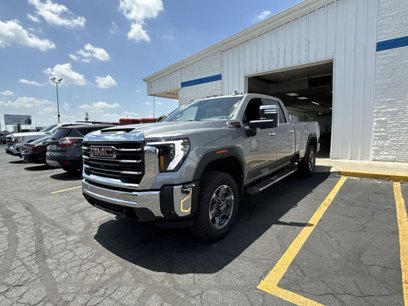 New 2025 GMC Sierra 3500 SLT w/ SLT Premium Package